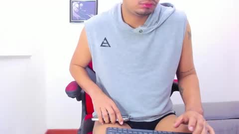 Snapshot of enrique_villa23 chatting on 03/01/25, 12:34 enrique online show from 03/01/25, 12:34