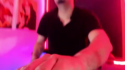 Snapshot of enrique_villa23 chatting on 09/24/25, 12:08 enrique online show from 09/24/25, 12:08