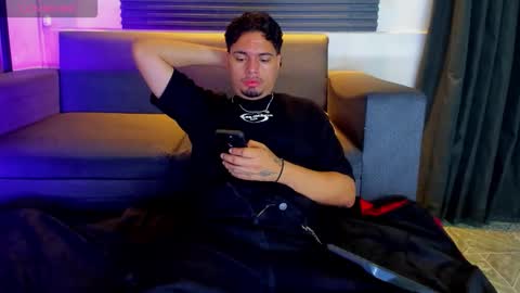 Snapshot of enrique_villa23 chatting on 09/25/25, 11:58 enrique online show from 09/25/25, 11:58