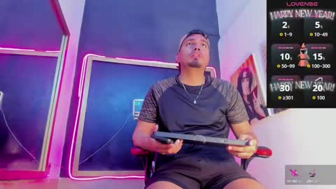 Snapshot of enrique_villa23 chatting on 10/11/25, 03:10 enrique online show from 10/11/25, 03:10