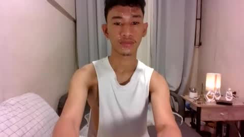 Snapshot of enzinoxx2024 chatting on 09/15/25, 03:23 enzo online show from 09/15/25, 03:23