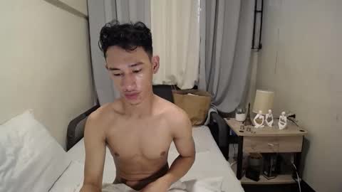 Snapshot of enzinoxx2024 chatting on 09/22/25, 06:04 enzo online show from 09/22/25, 06:04