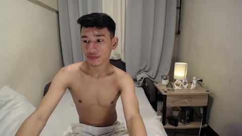 Snapshot of enzinoxx2024 chatting on 09/24/25, 06:44 enzo online show from 09/24/25, 06:44