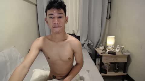 Snapshot of enzinoxx2024 chatting on 10/05/25, 09:13 enzo online show from 10/05/25, 09:13