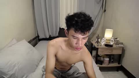 Snapshot of enzinoxx2024 chatting on 10/23/25, 12:04 enzo online show from 10/23/25, 12:04