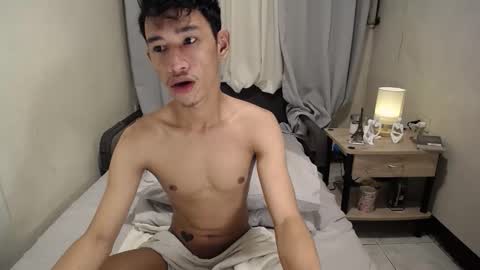 Snapshot of enzinoxx2024 chatting on 10/27/25, 12:42 enzo online show from 10/27/25, 12:42