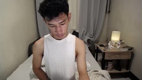 Snapshot of enzinoxx2024 chatting on 11/04/25, 04:17 enzo online show from 11/04/25, 04:17