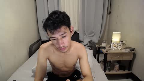 Snapshot of enzinoxx2024 chatting on 11/11/25, 07:58 enzo online show from 11/11/25, 07:58