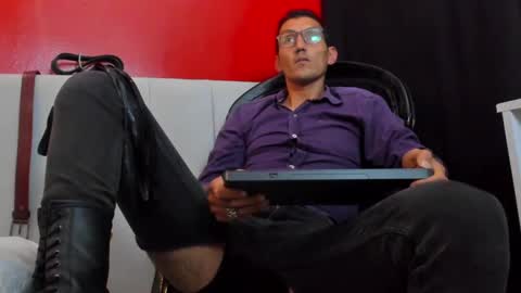 Snapshot of enzopratt chatting on 03/09/25, 01:04 Enzo Pratt online show from 03/09/25, 01:04