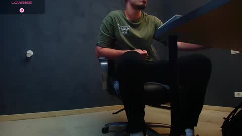 EnzoRace online show from 10/13/25, 05:18