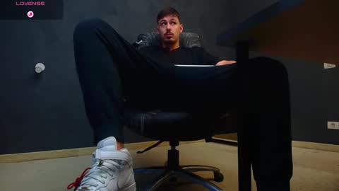 EnzoRace online show from 10/16/25, 10:38