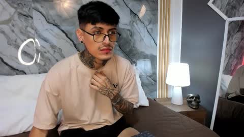Snapshot of enzorodriguezz chatting on 10/22/25, 12:27 Enzo Rodriguez online show from 10/22/25, 12:27