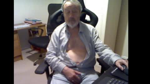 Snapshot of erasmus_d chatting on 12/05/24, 06:00 erasmus_d online show from 12/05/24, 06:00