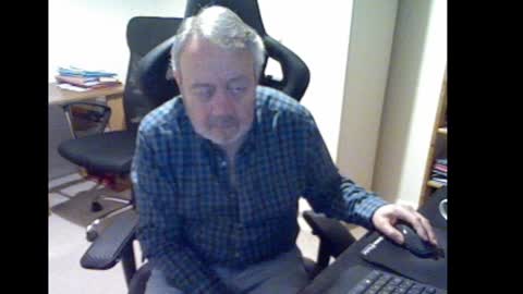 Snapshot of erasmus_d chatting on 01/01/25, 06:06 erasmus_d online show from 01/01/25, 06:06