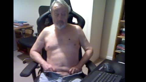 Snapshot of erasmus_d chatting on 02/06/25, 06:24 erasmus_d online show from 02/06/25, 06:24