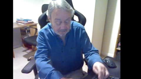 Snapshot of erasmus_d chatting on 02/15/25, 05:39 erasmus_d online show from 02/15/25, 05:39