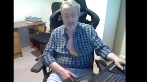 Snapshot of erasmus_d chatting on 03/03/25, 06:01 erasmus_d online show from 03/03/25, 06:01