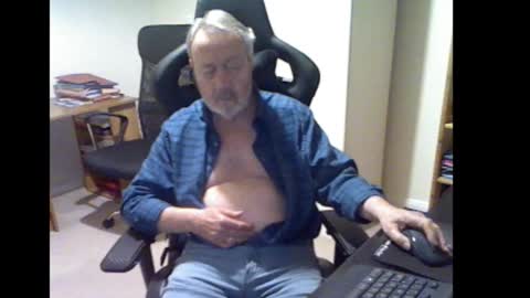 erasmus_d online show from 11/03/25, 05:47