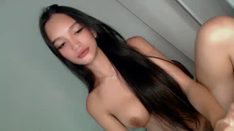 Snapshot of eres_guapa chatting on 01/28/25, 10:45 Elisa online show from 01/28/25, 10:45