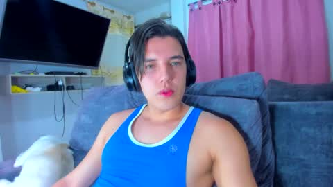 Snapshot of eric_twink18 chatting on 01/20/25, 04:43 eric_twink18 online show from 01/20/25, 04:43