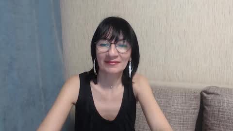 ericablack8 online show from 01/16/25, 05:33