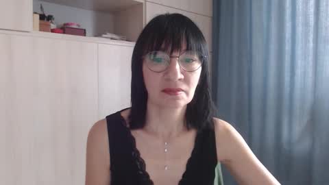 ericablack8 online show from 09/18/25, 08:38