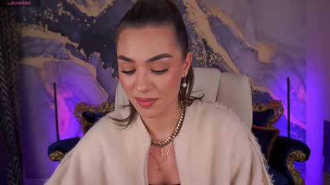 Erica online show from 10/29/25, 01:57