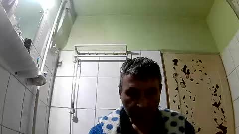 Snapshot of ericboy32 chatting on 02/16/25, 12:52 eric online show from 02/16/25, 12:52