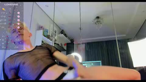 Snapshot of ericnortman chatting on 09/19/25, 04:29 Eric online show from 09/19/25, 04:29