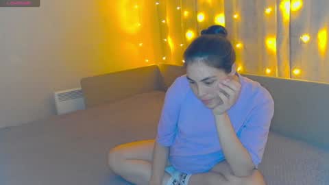 Snapshot of erikagloss chatting on 01/20/25, 01:42 ErikaGloss online show from 01/20/25, 01:42