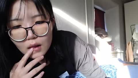 Snapshot of erikawai chatting on 09/15/25, 01:38 Erika online show from 09/15/25, 01:38