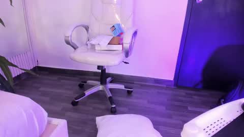 Eri  online show from 10/14/25, 11:05