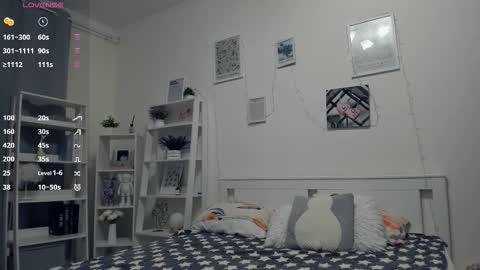 Sofia online show from 10/21/25, 05:41