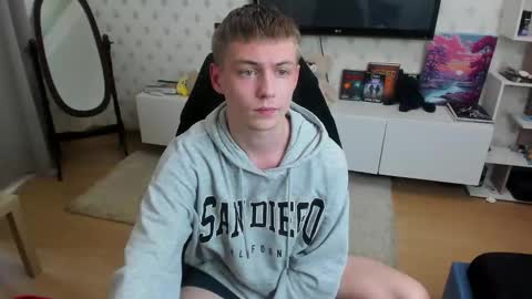 Max online show from 11/10/25, 10:58