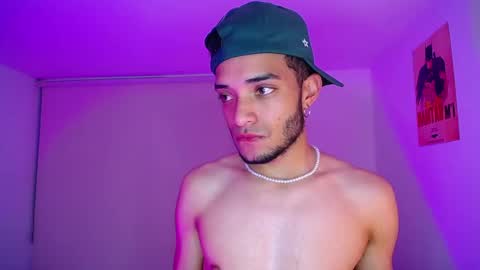 Snapshot of eros_chipre chatting on 12/13/24, 03:38 Eros online show from 12/13/24, 03:38