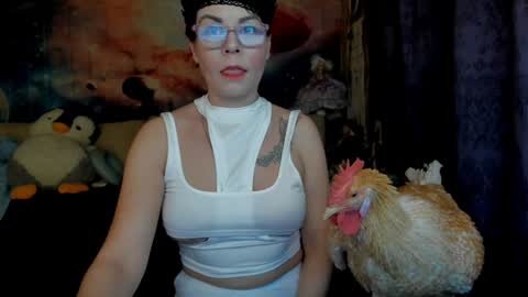 Snapshot of erotic_dessire chatting on 01/17/25, 12:42 Eve online show from 01/17/25, 12:42
