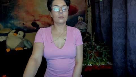 Snapshot of erotic_dessire chatting on 01/17/25, 06:33 Eve online show from 01/17/25, 06:33