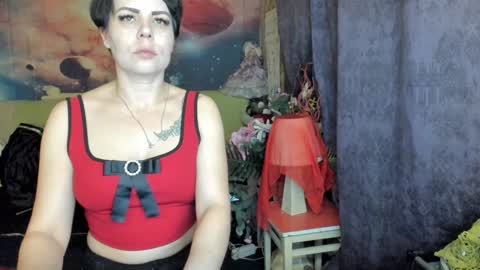 Snapshot of erotic_dessire chatting on 01/24/25, 10:08 Eve online show from 01/24/25, 10:08