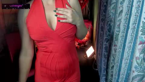 Snapshot of erotic_dessire chatting on 09/23/25, 06:11 Eve online show from 09/23/25, 06:11