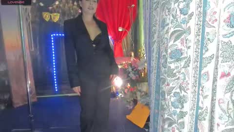 Snapshot of erotic_dessire chatting on 10/09/25, 05:22 Eve online show from 10/09/25, 05:22
