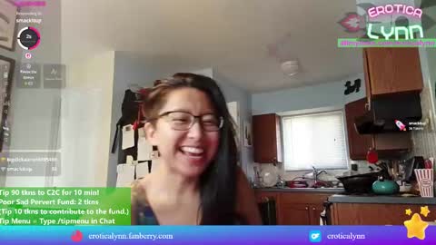 Snapshot of eroticalynn chatting on 09/18/25, 08:00 Lynn online show from 09/18/25, 08:00