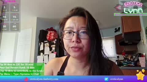 Snapshot of eroticalynn chatting on 10/09/25, 07:01 Lynn online show from 10/09/25, 07:01