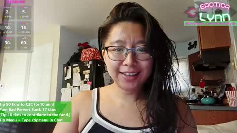 Snapshot of eroticalynn chatting on 11/04/25, 07:24 Lynn online show from 11/04/25, 07:24