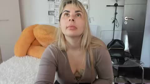 eroticsensualkitty4u online show from 02/24/25, 12:37