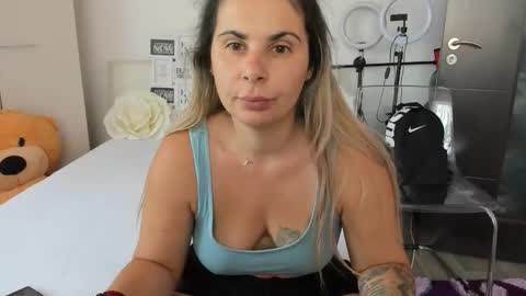 eroticsensualkitty4u online show from 09/09/25, 10:37