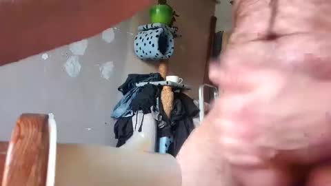 Snapshot of erozet89 chatting on 02/15/25, 06:02 erozet89 online show from 02/15/25, 06:02