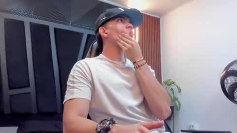 Eryon online show from 09/30/25, 11:26