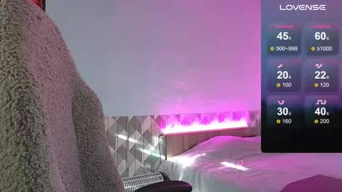 Snapshot of esajukyy chatting on 10/25/25, 05:04 esajukyy online show from 10/25/25, 05:04