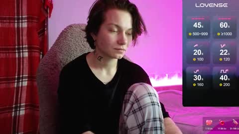 Snapshot of esajukyy chatting on 11/08/25, 08:25 esajukyy online show from 11/08/25, 08:25