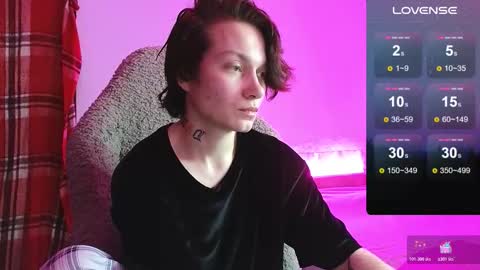 Snapshot of esajukyy chatting on 11/11/25, 01:44 esajukyy online show from 11/11/25, 01:44